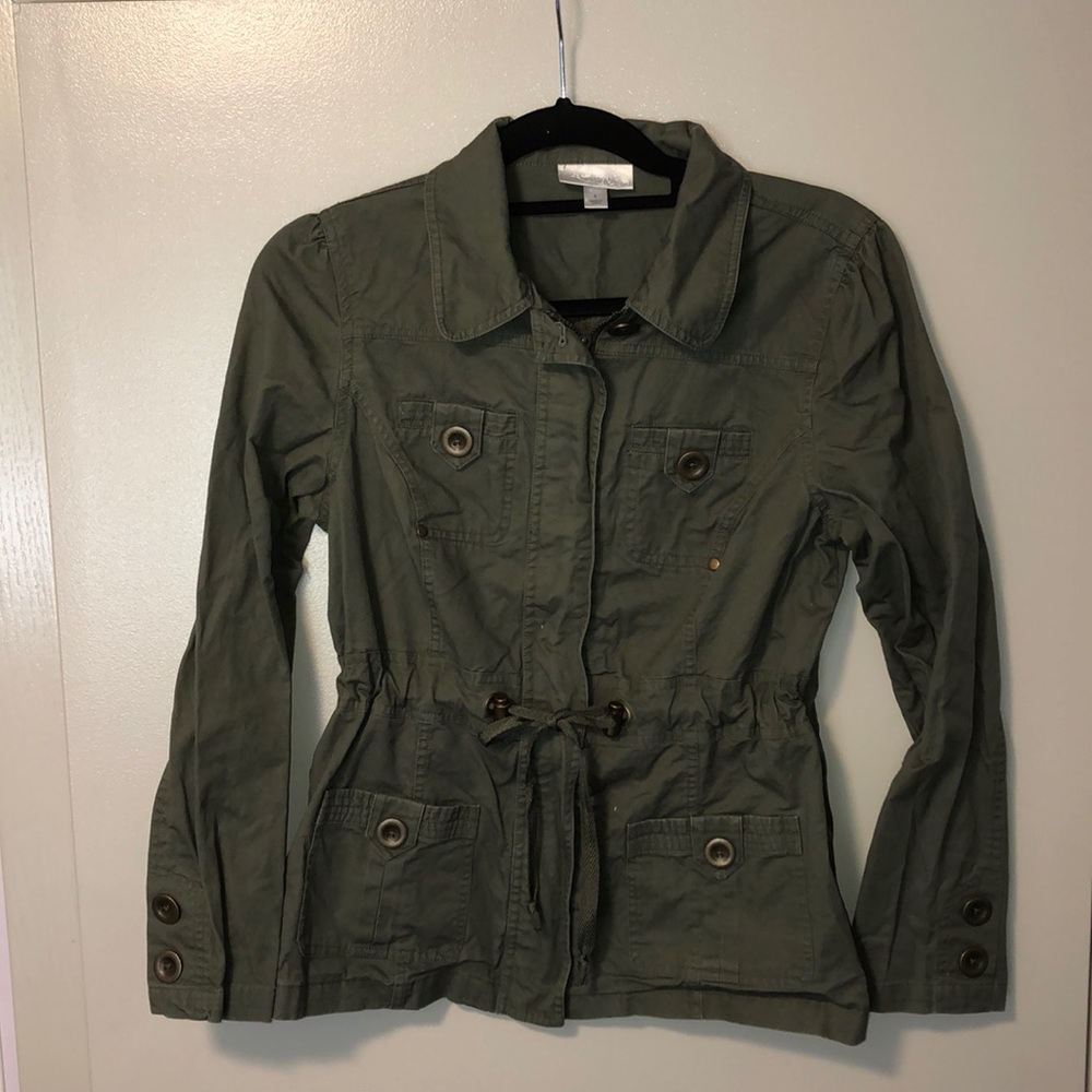 Army green casual jacket ☺︎︎